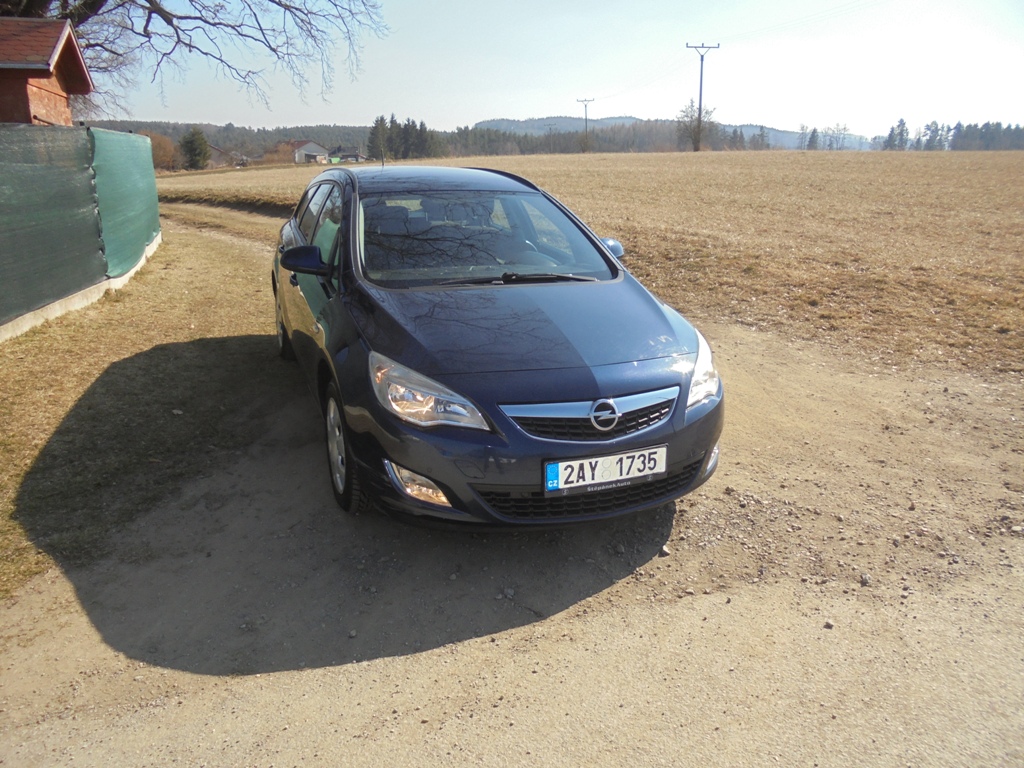 Opel Astra Kombi 1,7 CDTI 81kw,spotřeba 5,5 l / 100 km,tažné